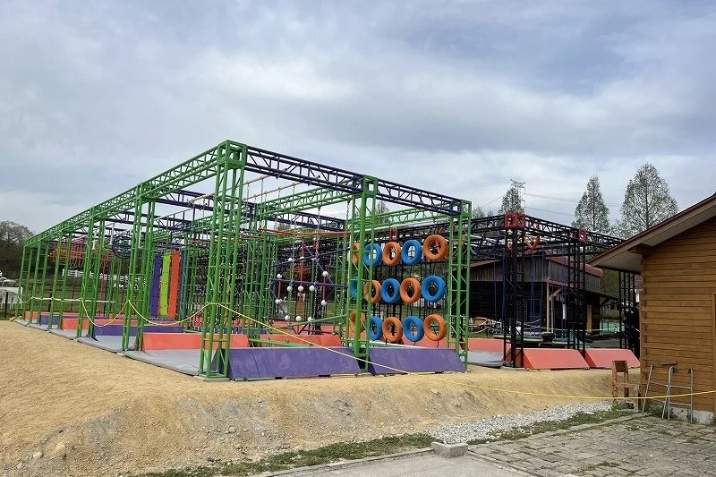 屋外アスレチック　設置風景（近畿地方・農業公園）