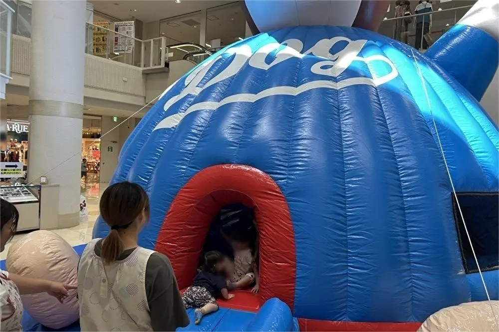 ショッピングモールでのご利用風景（屋内） 