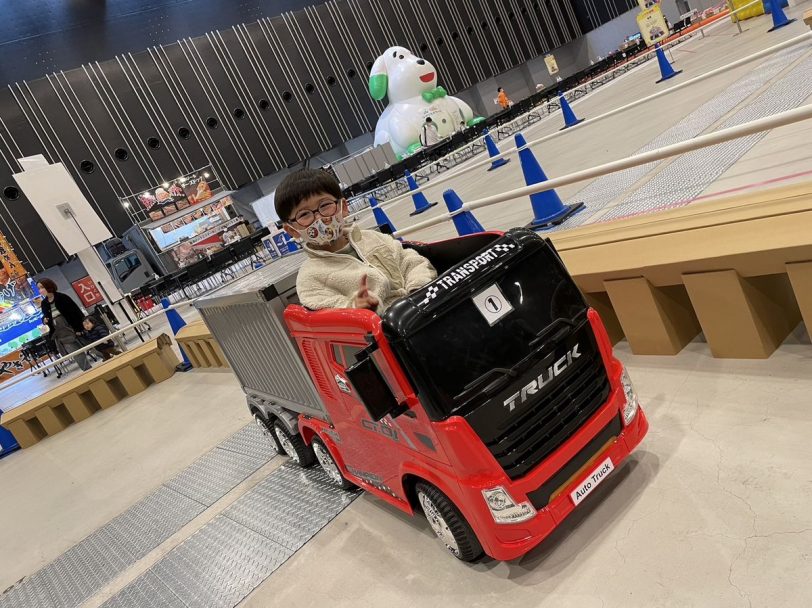 自分で運転する乗り物遊具のレンタル