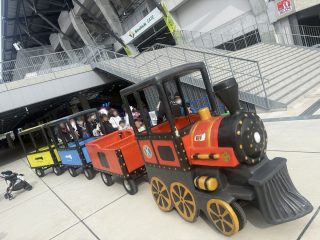 乗り物遊具