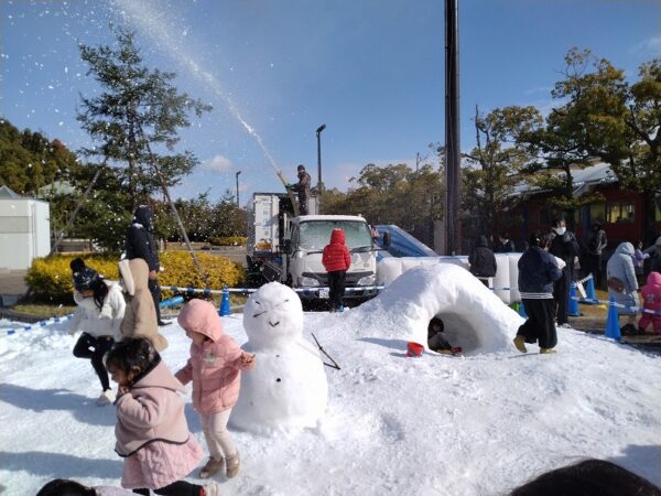 スノーマシン（人工降雪機）