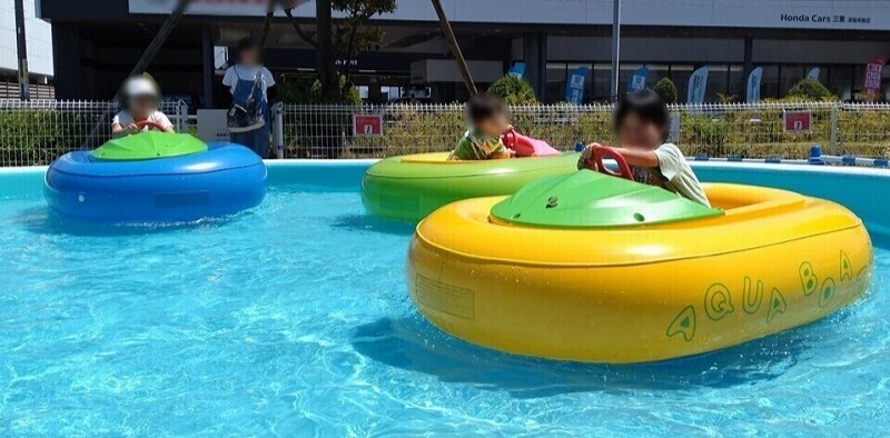 水上アトラクションのレンタル